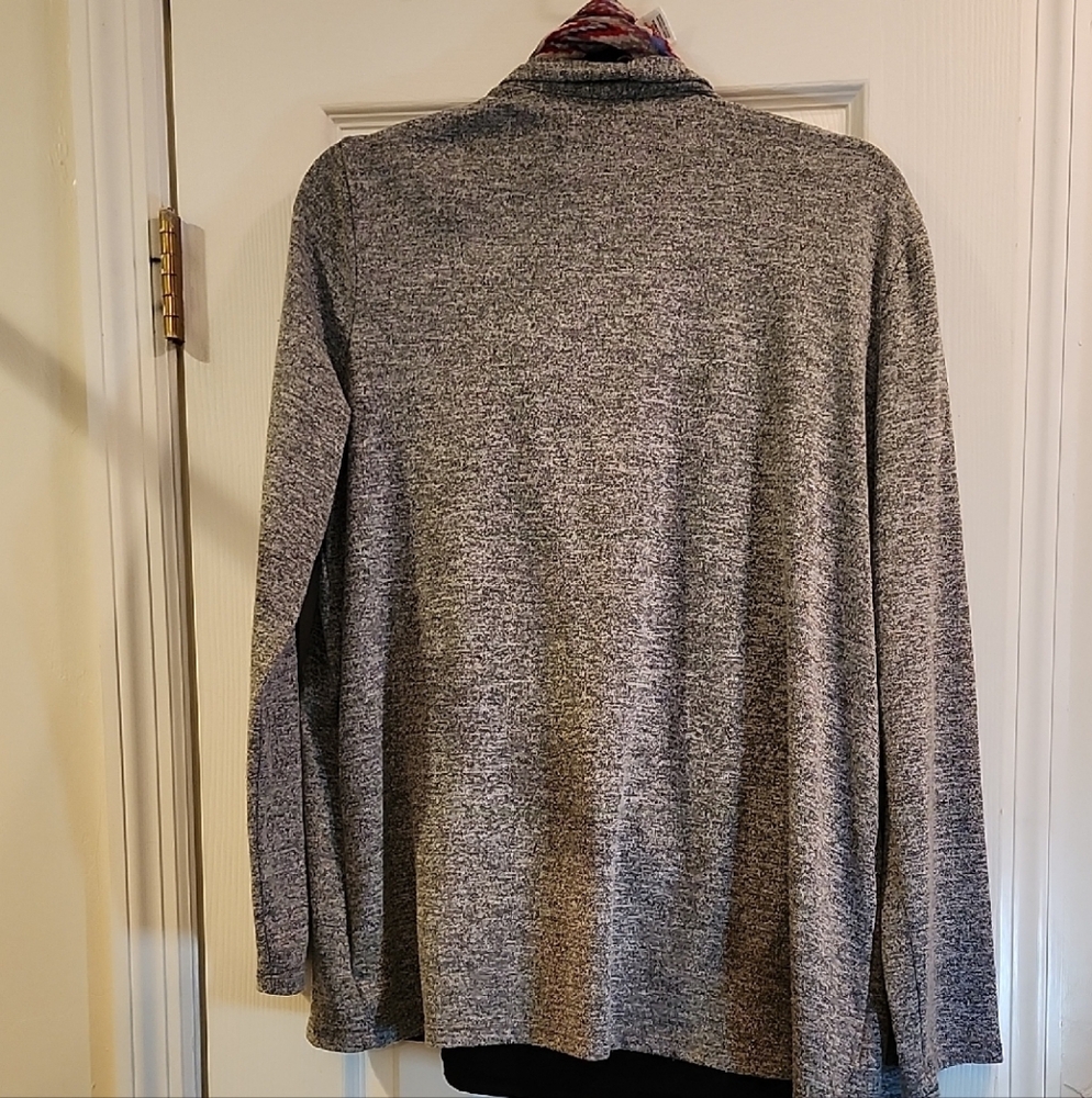 Gray Open Front Cardigan With Patterned Scarf - image 4